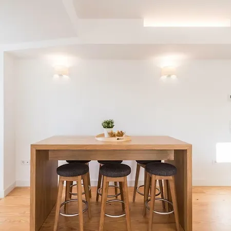 Flh Chiado Bright Apartment *