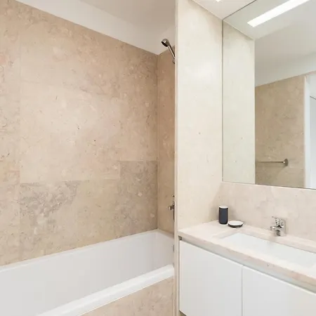 Flh Chiado Bright Apartment Lisbon